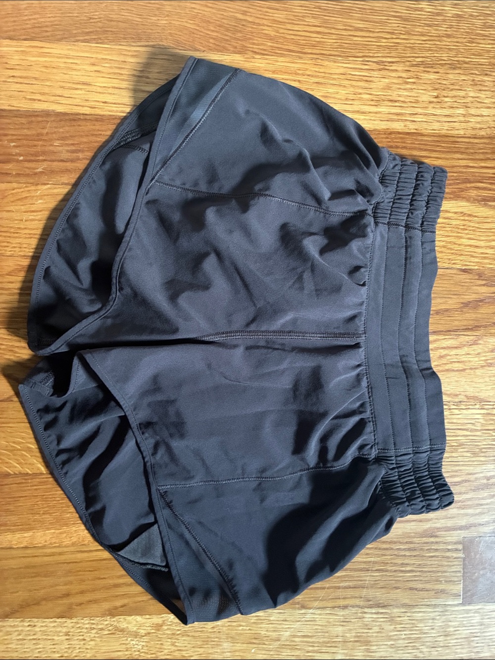 Mahogoney Muse BROWN Lululemon 2.5 Inch Hotty Hot Shorts SIZE 4